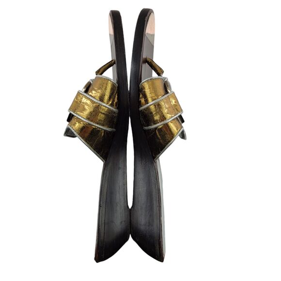 Marc By Marc Jacobs Sandals Size 37.5 7.5 Gold Leather Silver Tone Buckle Thong - Picture 6 of 10